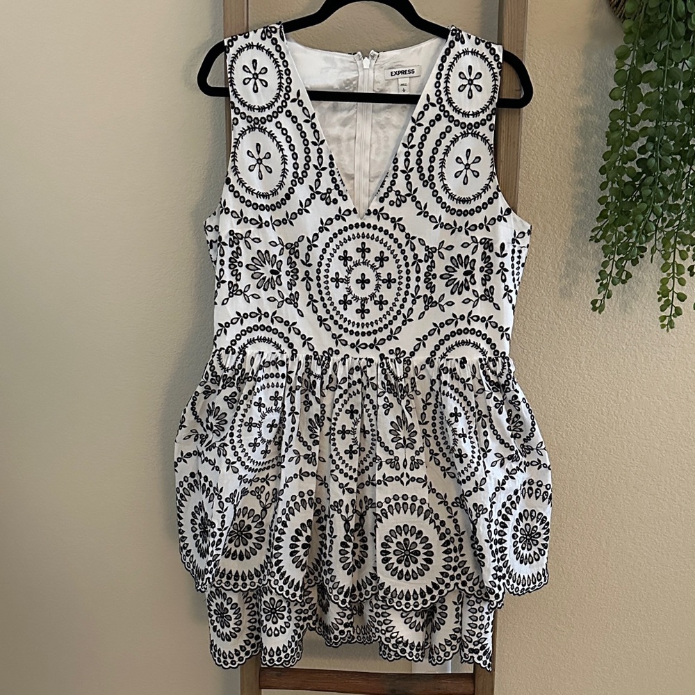 Express white/black eyelet Floral Sleeveless Dress